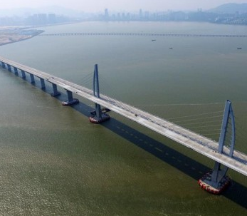 最长跨海大桥飞架三地 粤港澳大湾区呼之欲出