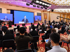 国务委员兼外交部长王毅就中国外交政策和对外关系回答中外记者提问