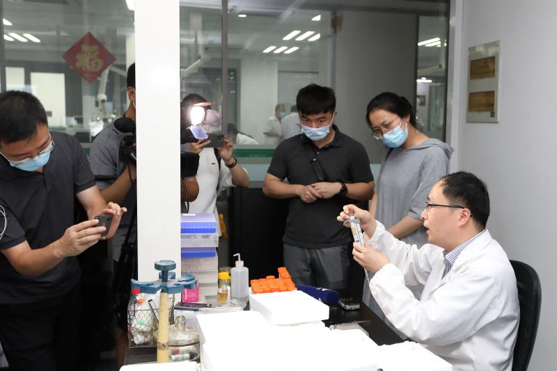 南京海关开展“食品检测实验室开放日”活动
