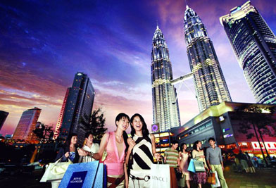 人民币汇率调整或将影响香港旅游及零售业